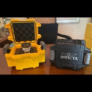 Mens INVICTA Pro Diver watch for sale.